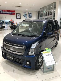 ワゴンＲ２５周年記念車、店内展示しております！