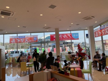 たくさんの方にご来店いただいております！