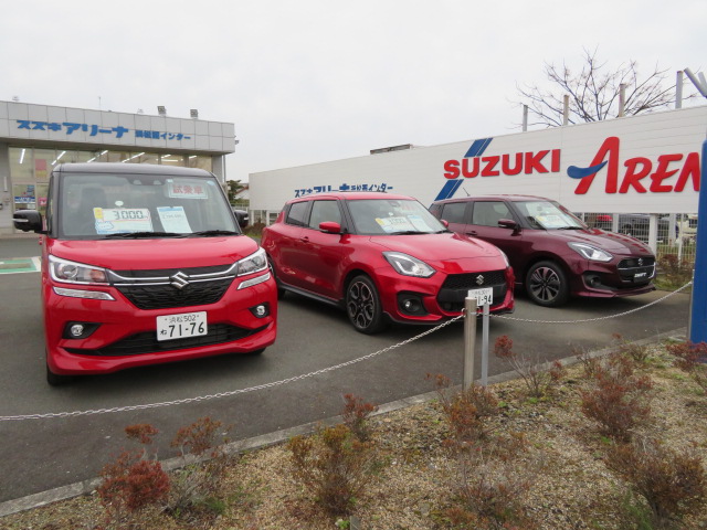 赤い車あります その他 お店ブログ 株式会社スズキ自販浜松 浜松西インター店