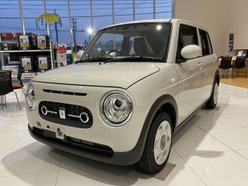 NEW！！ラパンＬＣ　展示車到着しました！！