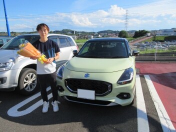 新型スイフトご納車頂きました！
