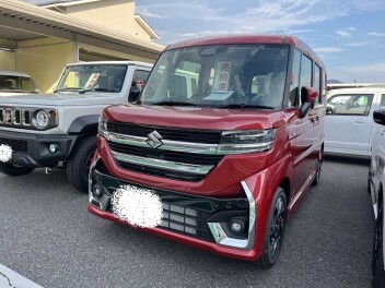 スペーシアカスタム　フェニックスレッドパール