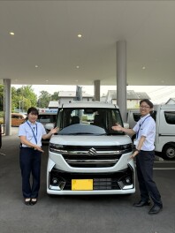 大人気！スペーシアカスタム　試乗車あります！