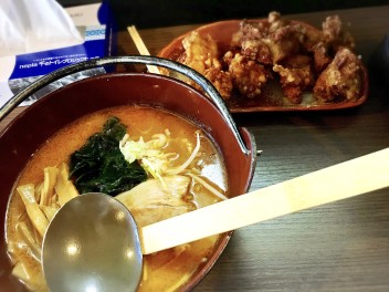 ラーメンとザンギの組み合わせは最高です！！！