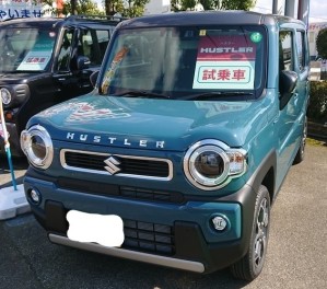 新型ハスラーの試乗車に、人気アクセサリーを装着しました☆