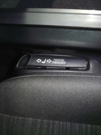 運転席イージーリターン機能