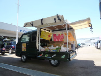 軽トラ野菜市２日目　元気に開催中！！