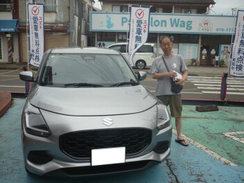 新車スイフト納車です。