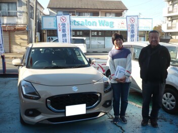 新車スイフト納車です。