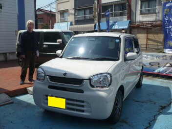 新車アルト納車しました。