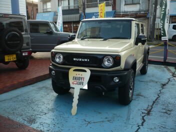 新車ジムニーノマド納車です。