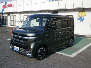 スペーシアカスタム　ＨＹＢＲＩＤ　ＸＳ　ターボ　カーキ色　入庫しました