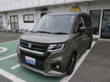ソリオ　ＨＹＢＲＩＤ　ＳＺ　全方位モニター用カメラ装着車　入庫しました。