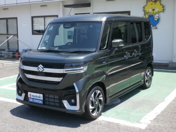 スペーシアカスタムＸＳターボ　全方位モニター付９インチナビゲーション装着車　入庫しました。