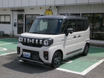 スペーシアギア　ＨＹＢＲＩＤ　ＸＺ　全方位モニター付ナビゲーション装着車　入庫しました