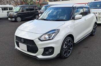 新車スイフトスポーツのご納車です