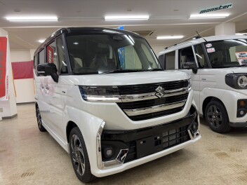 即納！！スズキ大人気軽自動車 スペーシアカスタム 展示販売開始しました！