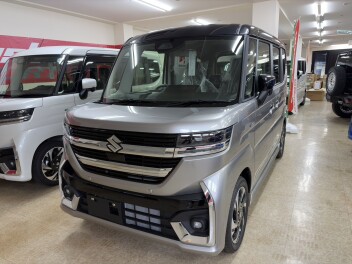 8月7日より新車スペーシアカスタム・新車ラパンLC 展示販売開始！！1ヶ月ほどでご納車可能！