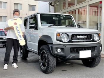 東京都にお住いのH様にジムニーシエラ OFF-ROAD PKG.をご納車いたしました。