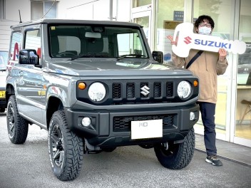 埼玉県にお住まいのＫ様に、ジムニーをご納車いたしました。