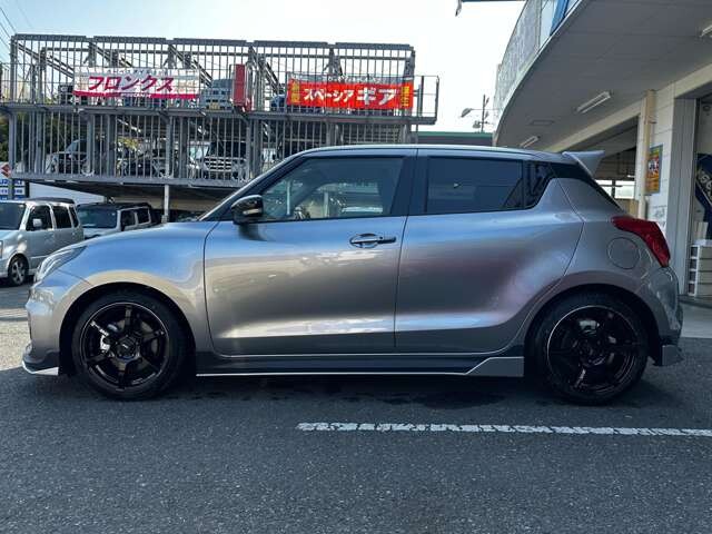 シルバースイスポフルエアロスタイル新車在庫