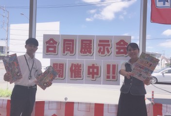 (^^)展示会開催中です！