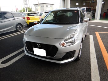 スイフト納車させて頂きました★