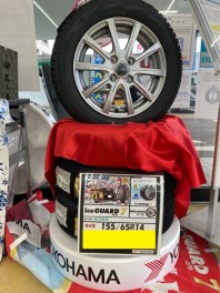 スタッドレスタイヤ　１セット在庫あります！！