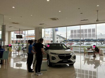 新型フロンクス先行展示会　開催中！