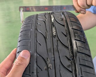 タイヤの変形は危険です