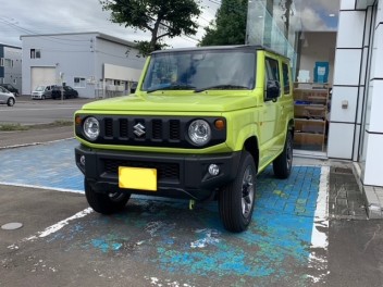 試乗車ジムニーのフロントグリルが変わりました！