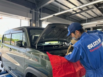 お車のエンジンオイル交換されていますか？？