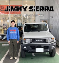 ジムニーシエラ納車おめでとうございます！(*’ω’ﾉﾉﾞ☆ﾊﾟﾁﾊﾟﾁ