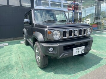 ジムニーノマド　新色♪グラナイトグレーメタリック　試乗できます♫