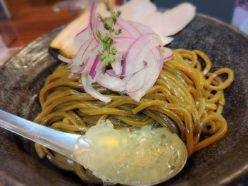 吟醸極上　吉乃川　緑豚つけめん　麺人　麺狂い　麺紀行