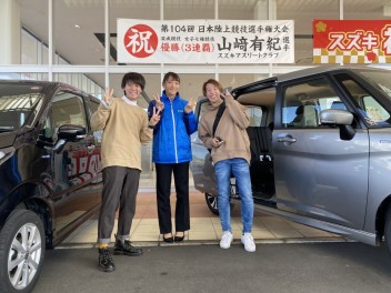 INAC神戸レオネッサの杉田選手と京川選手がご来店されました！