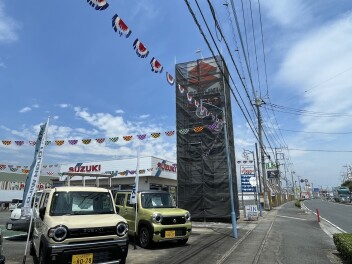 【店舗情報】お店のシンボル看板をピカピカに塗装中！7/16まで足場がありますが元気に営業中です！【佐野市　スズキアリーナ野州佐野】