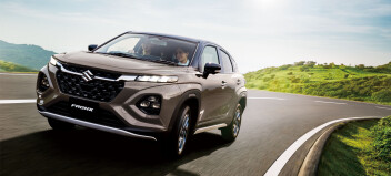 本能を刺激するクーペスタイルSUV  新型フロンクス誕生！