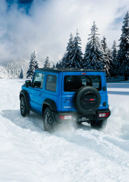 雪といえば、、、あの車！！