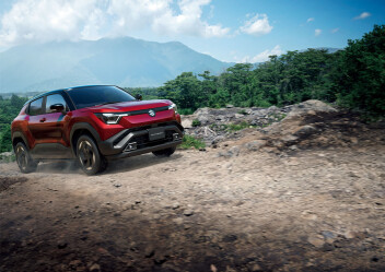 スズキのEV。躍動の走り。 走りに胸高鳴るEV×SUV。 新型「e ビターラ」誕生