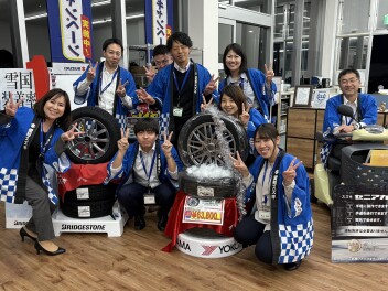 まだまだやってます　先行初売り