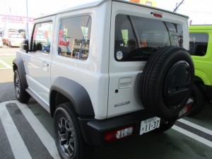 305
