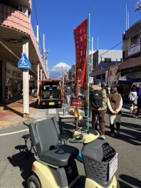 富士本町軽トラ市　８年２月