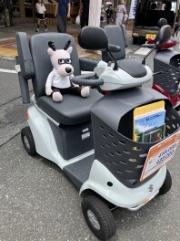 富士本町軽トラ市は”コラボ”です。