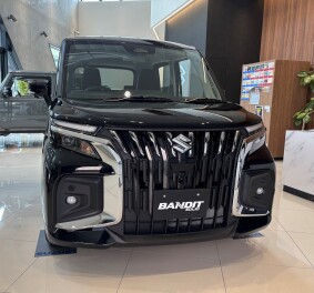 展示車　新型ソリオバンディット！