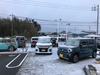 久々、雪がつもりましたね