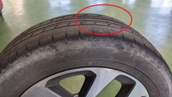 走行中の異常振動の原因は？