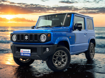 A大宮中央店の超絶特選車！！～背景は映えるかなと思って生成AIで作ったものなのでビーチを走らせた訳ではありません～