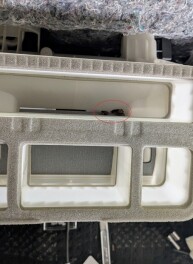 インパネの中からカラカラ音