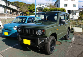 ジャングルグリーンのジムニーを納車させて頂きました！